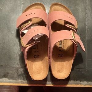 Birkenstock Women's big buckle Sandals in rose EU39